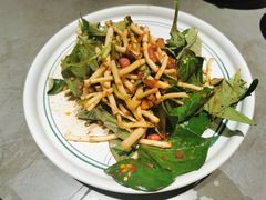 版纳拌折耳根-云海肴·汽锅鸡·云南菜(高德置地店)