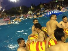 -热带风暴水上乐园(新镇路)