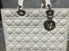 -小飞侠奢侈品回收 寄卖 养护(宝山宝龙广场店)