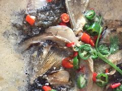 豆冲炖鱼头-胡桃里音乐餐厅(陶溪川店)(川湘赣菜·世界百大酒庄直供红酒·音乐表演)