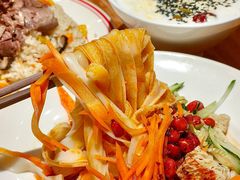 -嘻小北·兰州清汤牛肉面(太平洋森活天地店)