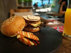 -HIGH FIVE哈福手工汉堡(桂林路店)