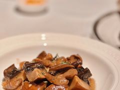 蘑菇-Mogul Eatery·大亨餐酒馆