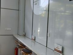 用餐区-门庭若市豆浆油条(恒生广场店)