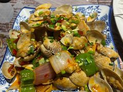 -老街烧烤大排档·地道湖北菜·龙虾馆(汉口火车站店)