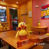 非常适合大众的口味，拉面锅炸鸡块摇摇乐饭团菜品多样