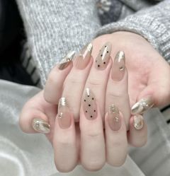 -H12 STAR日式美甲美睫专门店