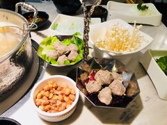 -左庭右院鲜牛肉火锅(浦江欢乐颂店)