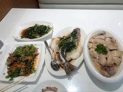 清蒸鲈鱼-至潮餐厅精致粤菜·活鲈鱼·走地鸡(珠江新城店)