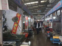 -七宝蔬菜农副产品综合交易市场-停车场