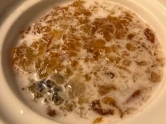 缤纷雪燕浸桃胶-川越泰火锅(吉利大厦店)