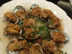 蒜蓉粉丝蒸小鲍鱼-新南华大酒店(广中店)