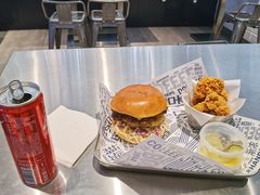 -TRIPS BURGER(大钟寺店)