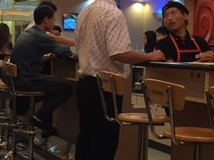 -呷哺呷哺(世贸.工三店)