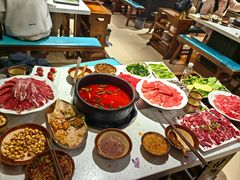 -贵府酸汤牛肉火锅·贵州老字号(飞山街店)