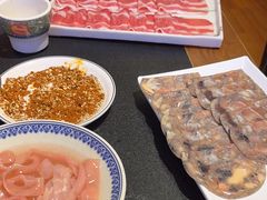 -沸炉重庆老火锅(军事博物馆店)