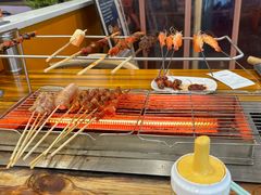 -哈尔滨小酒馆·鲜肉现穿自助烧烤(康新花园店)