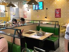 卡座-黄记煌三汁焖锅(民乐园万达店)