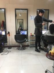 -号外发型设计