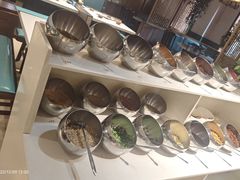 -贵府酸汤牛肉火锅·贵州老字号(飞山街店)
