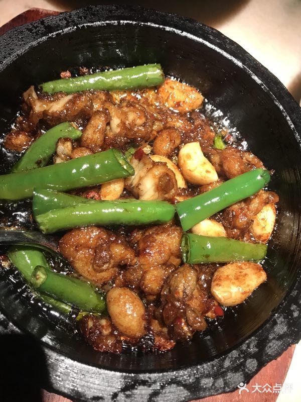 桂满陇-站立的杭州(八佰伴店)-石锅杭椒牛蛙图片-无锡美食-大众点评网