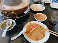 -楼外楼大刀肉传统火锅居(繁荣路店)