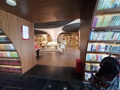 -钟书阁(珍园店)
