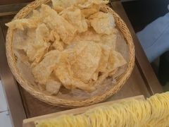 -洪氏嗨捞·广东猪肚鸡·椰子鸡火锅(西咸万象城店)