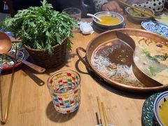 -洱火云南酸菜牛肉火锅(石景山当代商城店)