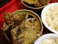 两脊两肋-万和春排骨砂锅米饭(湖北路店)