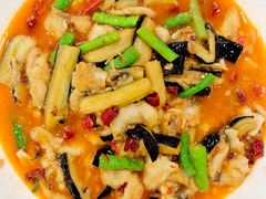 -石磨豆花家常菜·牦牛排土火锅