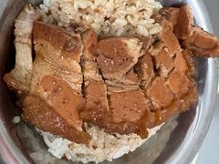 -梁阿婆廿年老牌扣肉糯米饭