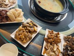 -野菌皇海景野生菌火锅(滨海大道店)