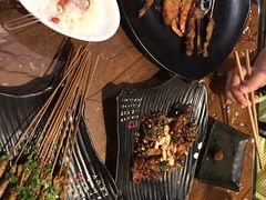 -何师烧烤·香辣蟹·川菜·30年老品牌(太古里旗舰店)