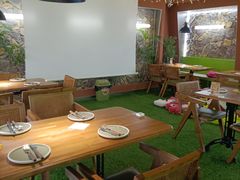 -Dragon Pizza•圆脸龙披萨·牛排餐厅