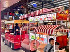 -三亚火车头万人海鲜广场