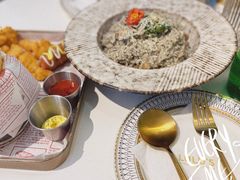 -露露家咖啡店
