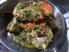 -凤凰路何眼镜香辣蟹(花果园店)