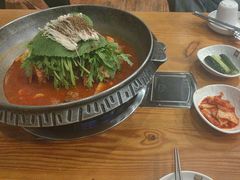 -喇喇排骨火锅·传统韩式脊骨汤(望京西园总店)