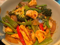 -大头虾越式风味餐厅(光明广场店)