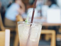 -ROAST coffee & eatery