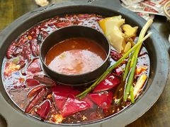 -黄潇洒老火锅(九眼桥宏济巷店)