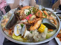 招牌海鲜骨煲-凤城康记饭店