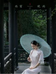 -易摄影婚纱摄影工作室