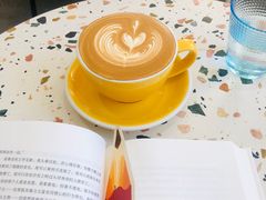 拿铁-古耳咖啡(北锣店)