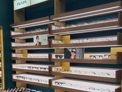 -LensCrafters亮视点(东方新天地店)