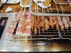 -哈尔滨小酒馆·鲜肉现穿自助烧烤(康新花园店)