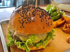 招牌牛肉汉堡-UPPER KITCHEN(延安路店)