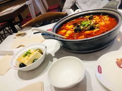 -渝是乎酸菜鱼·川渝小炒(新世界百货望京店)