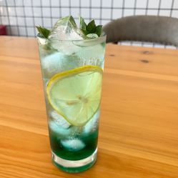 -88潮牌造型烫发·染发